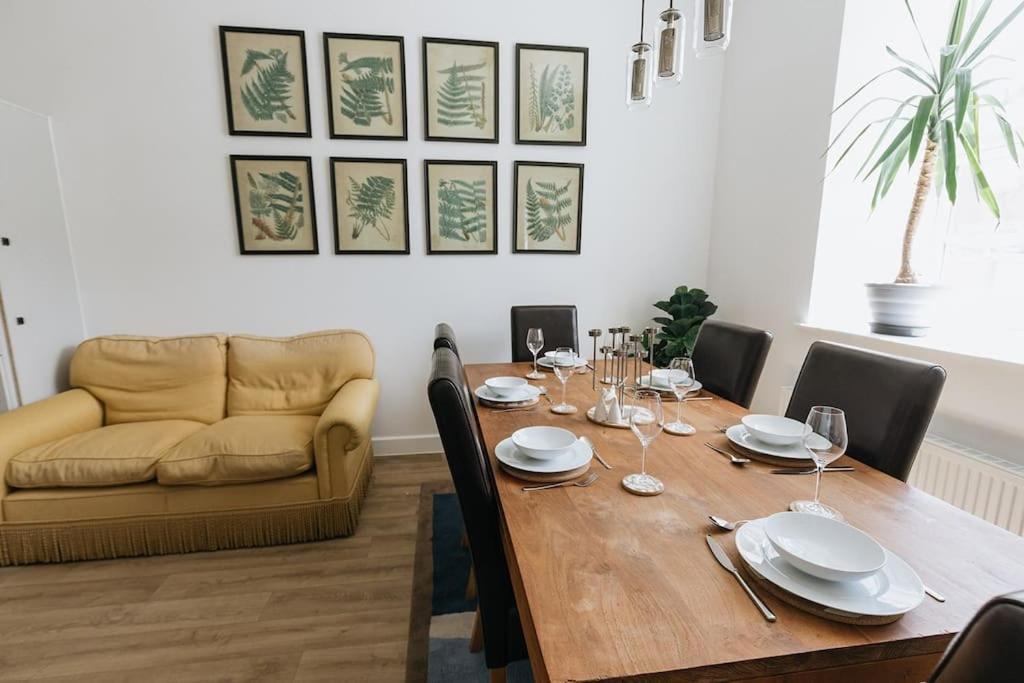 Bobbin Row - Grade 2 Listed Property With A Beautiful Design With Access To Leeds Leeds  Exteriér fotografie
