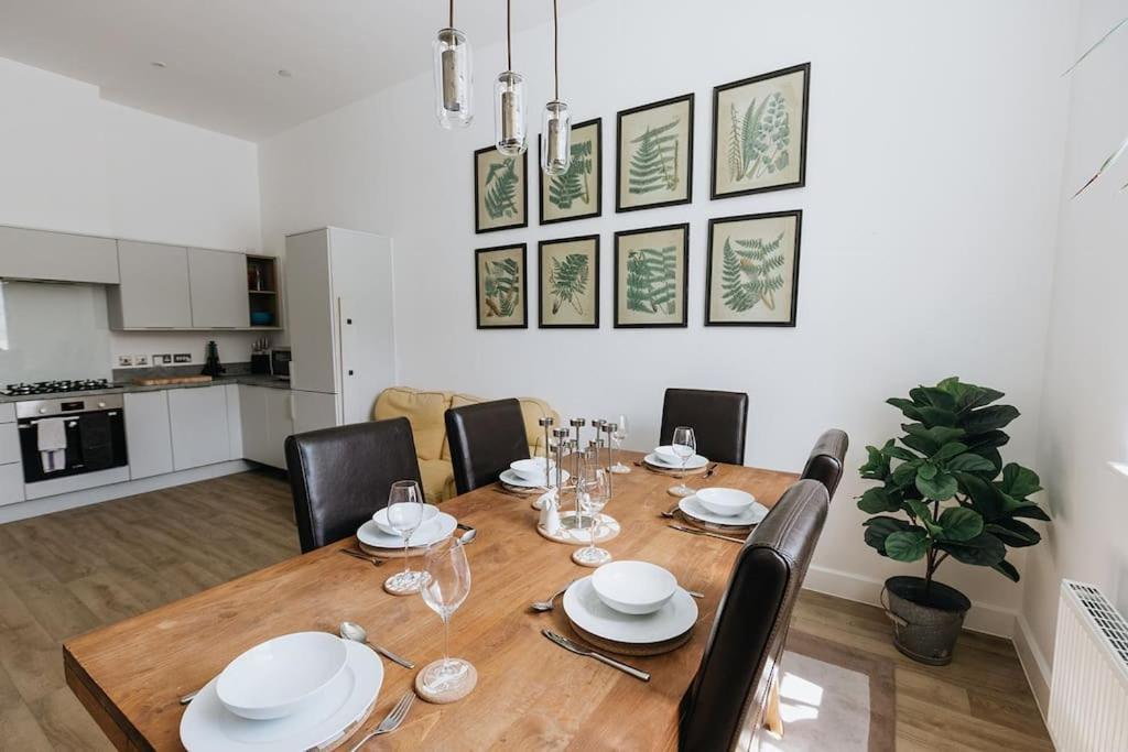 Bobbin Row - Grade 2 Listed Property With A Beautiful Design With Access To Leeds Leeds  Exteriér fotografie
