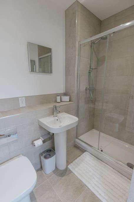 Bobbin Row - Grade 2 Listed Property With A Beautiful Design With Access To Leeds Leeds  Exteriér fotografie